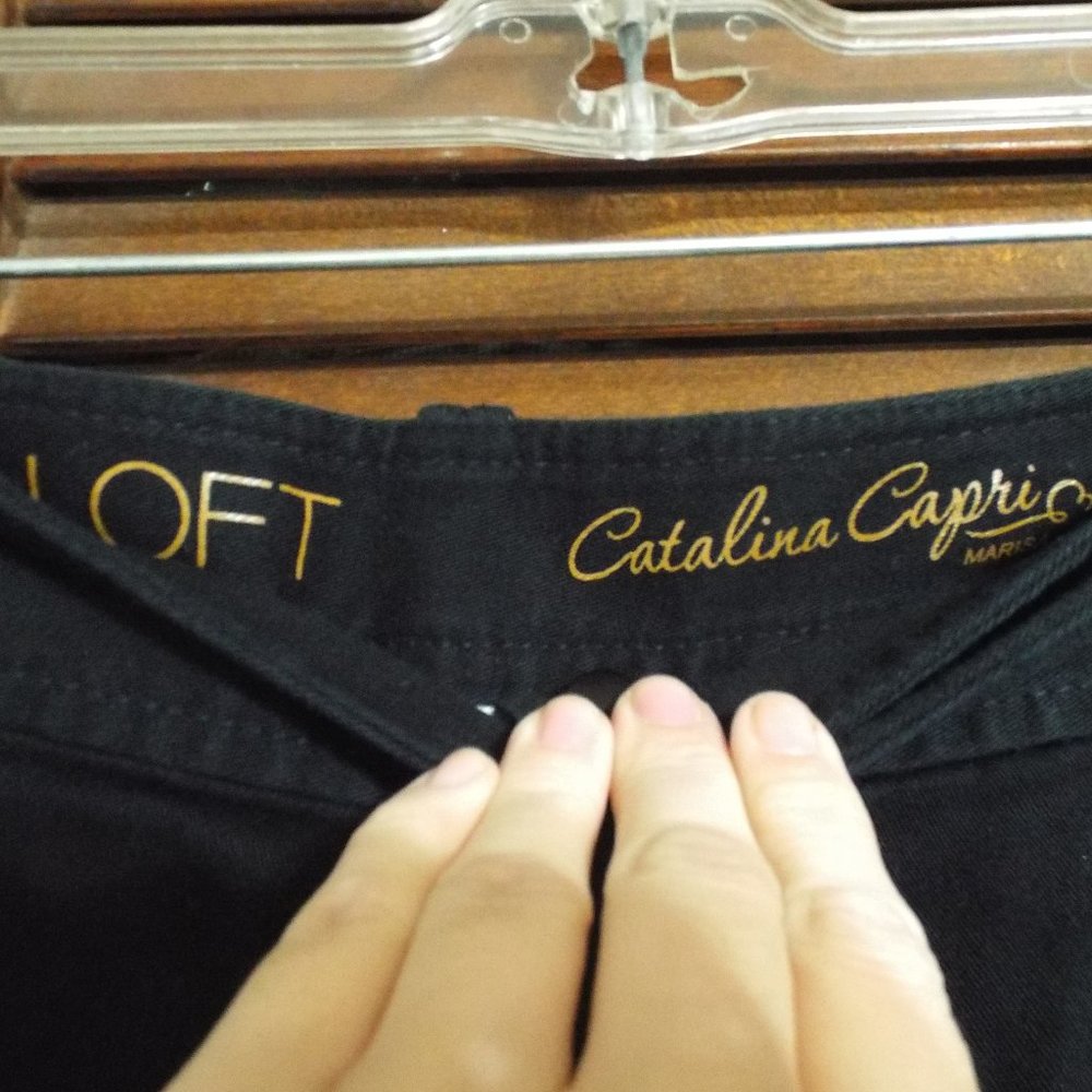 LOFT Black Cotton Capris